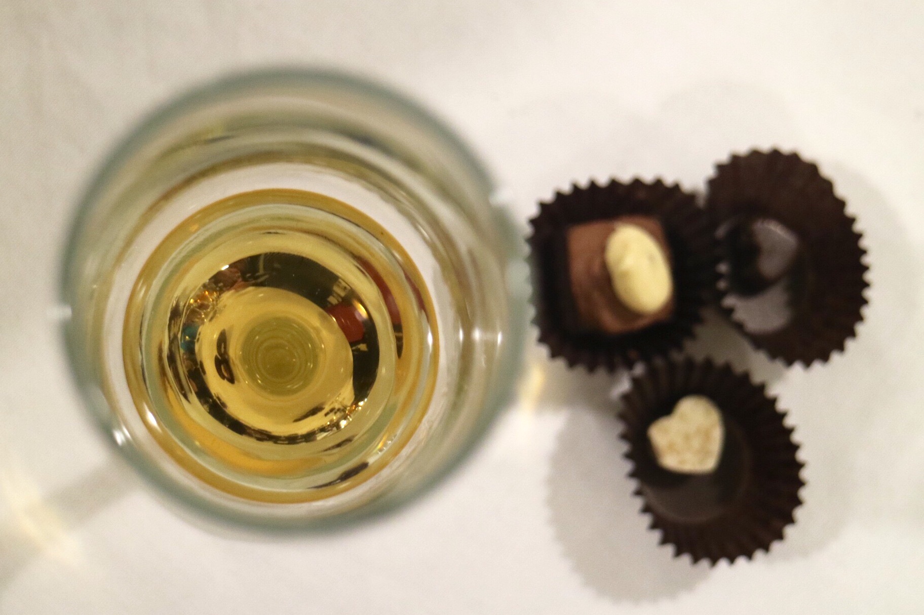 XOXOLAT Yaletown - Chocolate and Whiskey - photo by @pickydiner